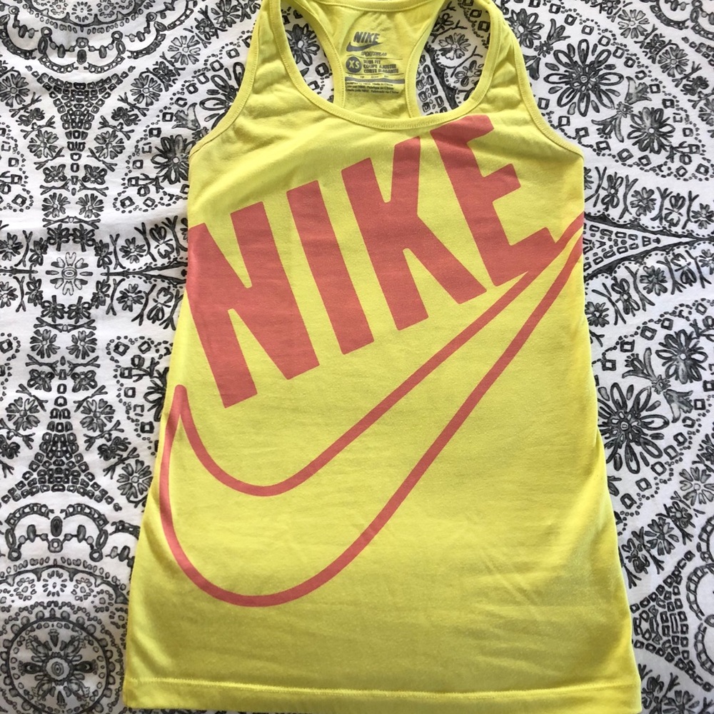 Vintage Nike workout tank - Picture 3 of 3